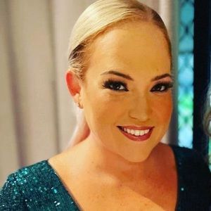 Meet your Posher, Simone